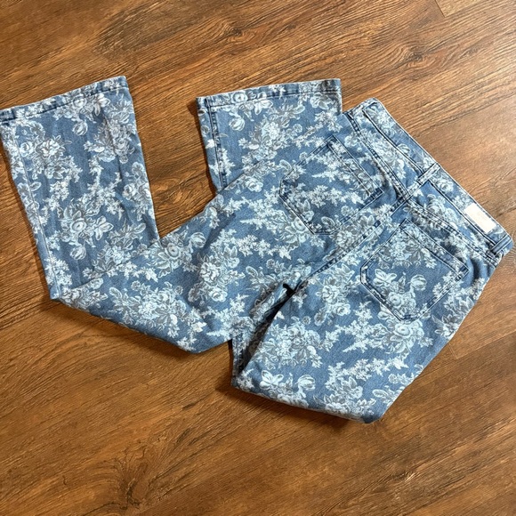 NWOT Love Shack Fancy X Gap 70’s high rise floral flare jeans - Picture 5 of 6